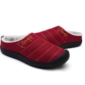 CEVILLE - L Sz 7.5 (38) Red Quilted Nylon Slippers. EVA Sole & Fleece Lining NWT